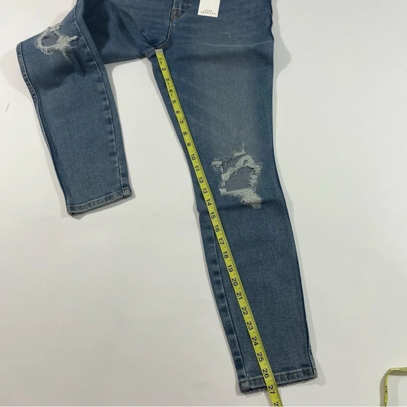 New Good American Good Curve Skinny Crop Jeans - Picture 9 of 9